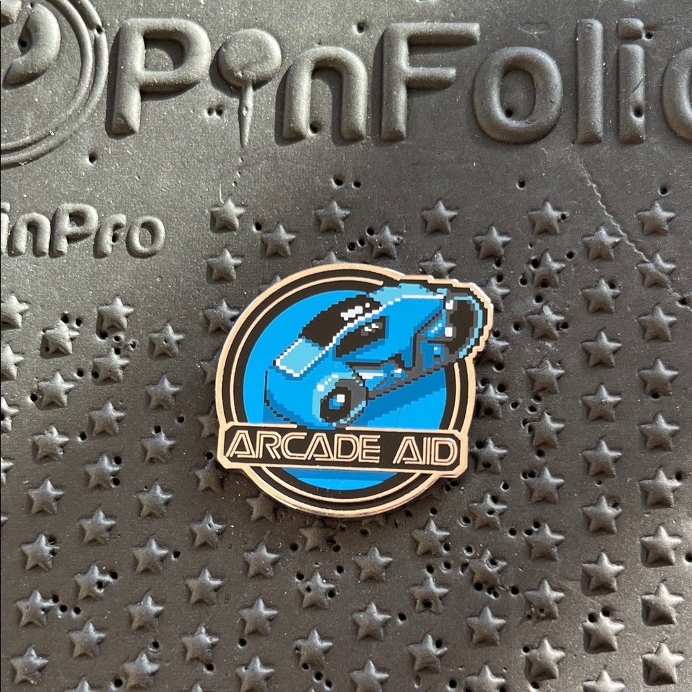 Disney Tron Arcade Aid Pin (T-19)
